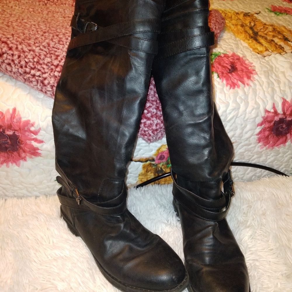 Tall Goth witchy boots 9.5